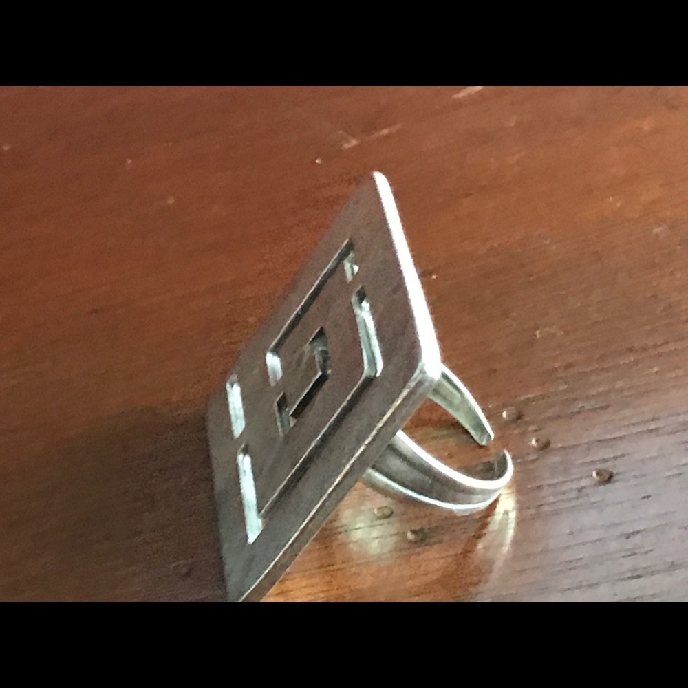 Large Silver Geometric Ring With Adjustable Band. - image 3
